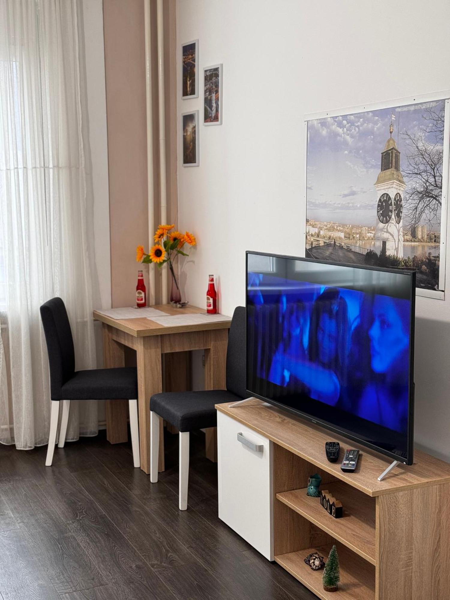 Post Apartmani A-1 Novi Sad Luaran gambar