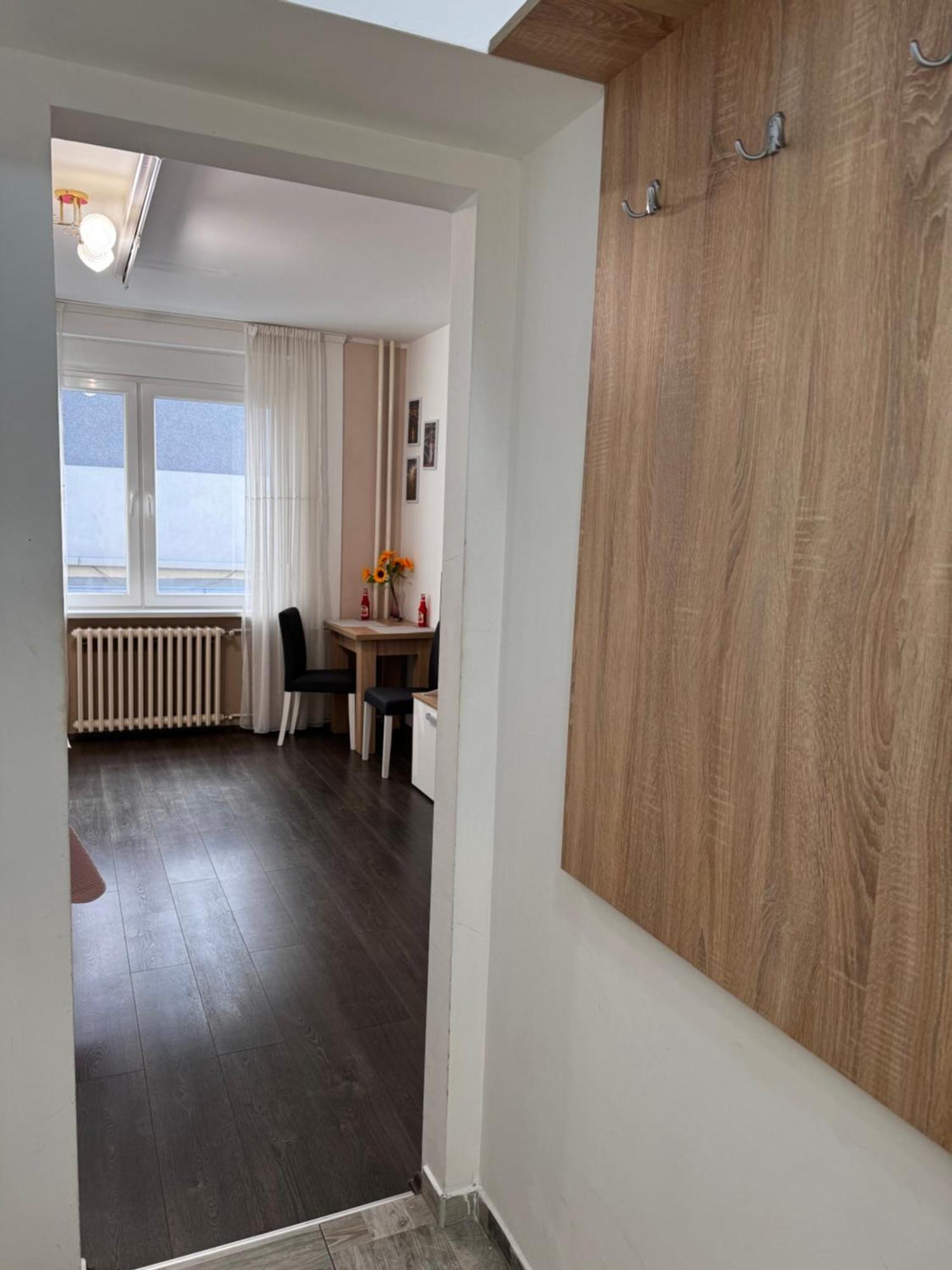 Post Apartmani A-1 Novi Sad Luaran gambar